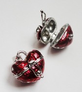 Подвеска-сундучок "Сердце" 3D, с красной эмалью и бейлом, 25х20х12мм